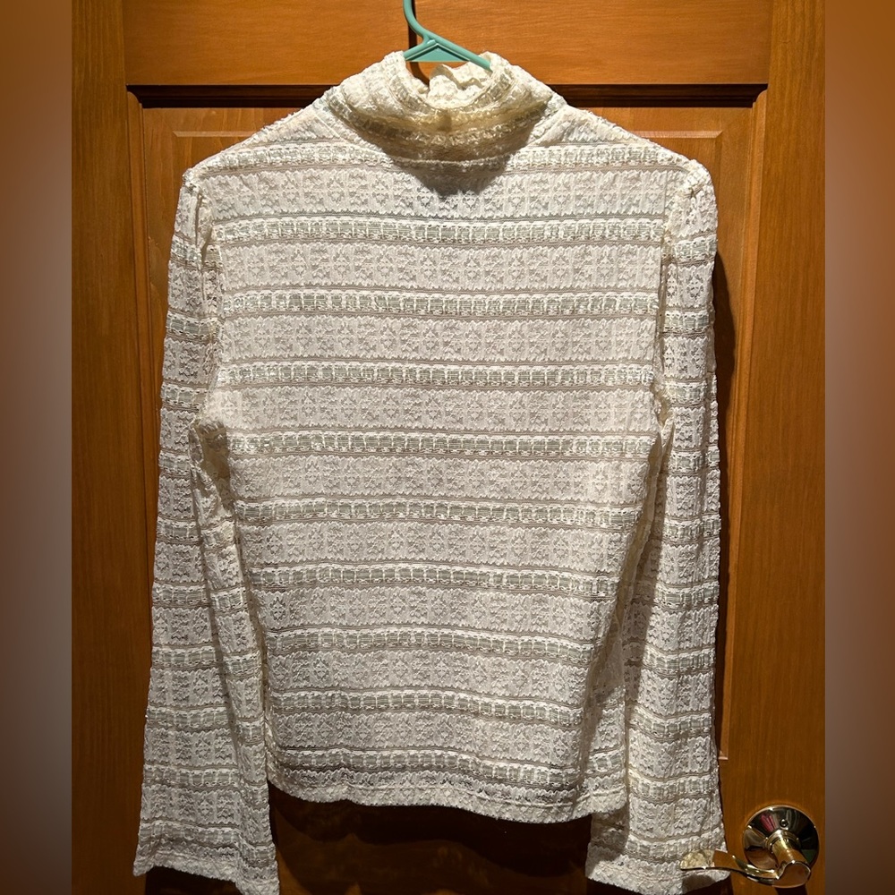 Classiques Entier, cream, stretch lace top, size Xl  🍎